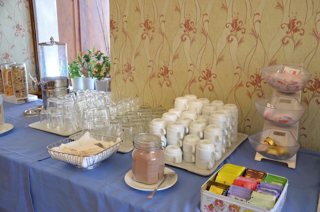 Guesthouse & Hotel Le Cervin Vissoie Bagian luar foto