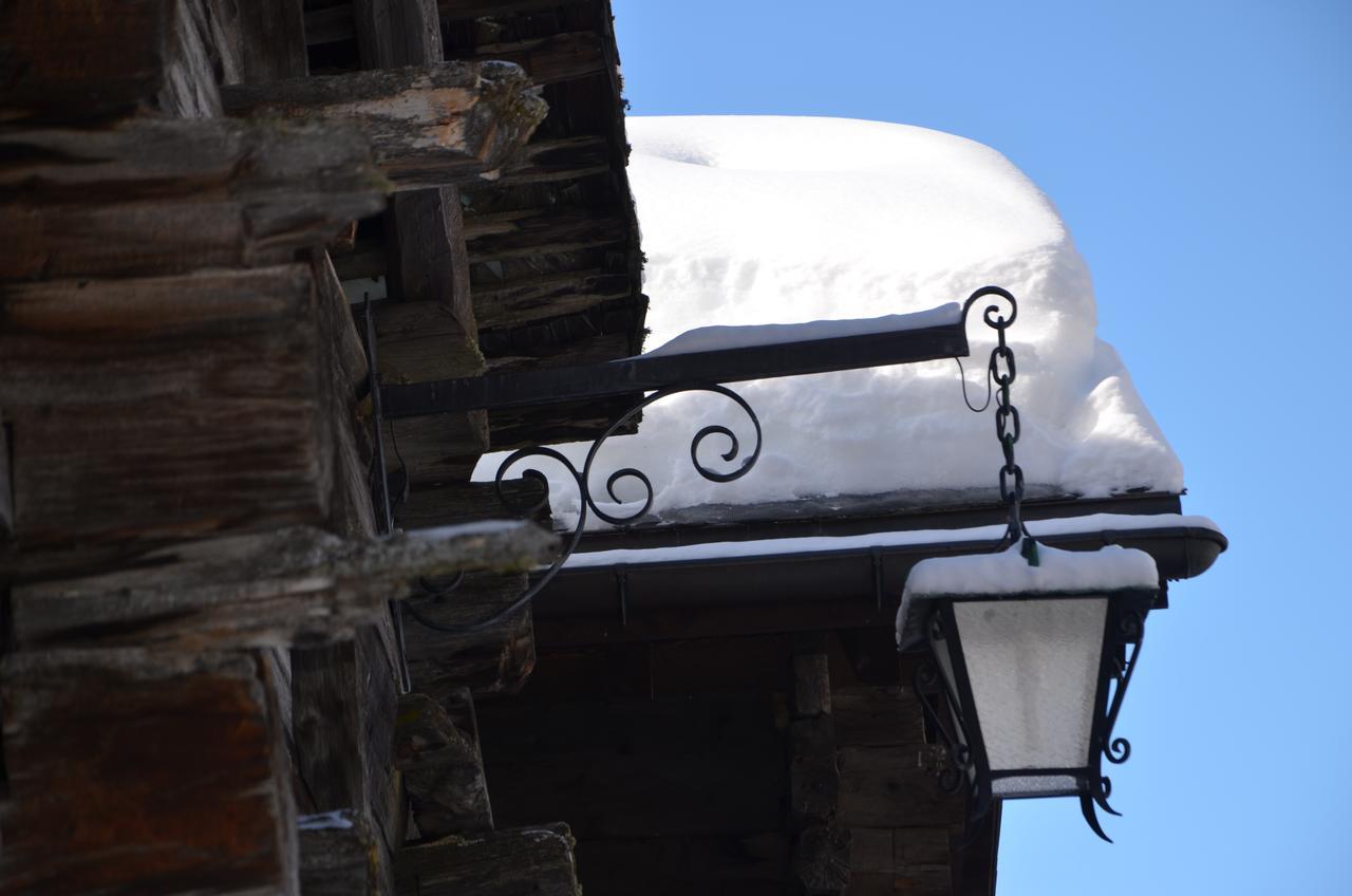 Guesthouse & Hotel Le Cervin Vissoie Bagian luar foto